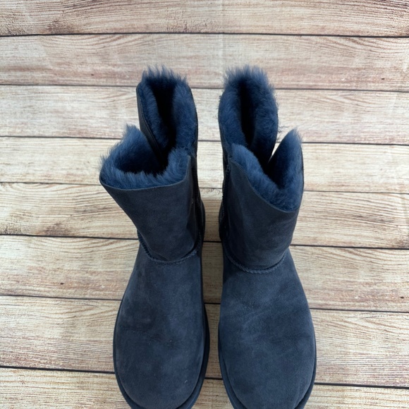 UGG Blue Baily Button Bling in Navy Size 9 - Picture 5 of 5